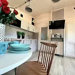 - Sosnowy Деревянный коттедж Поберово