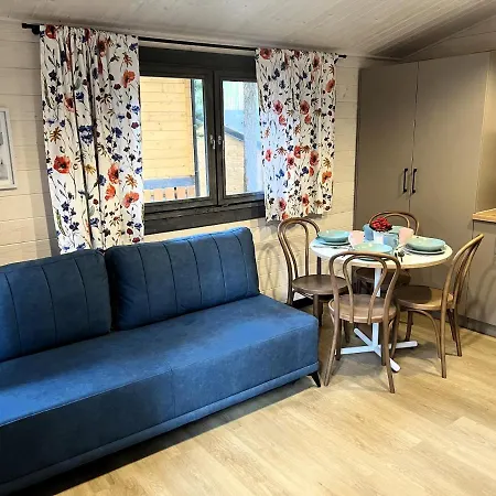 - Sosnowy Lodge Pobierowo