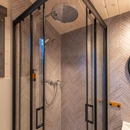 - Sosnowy Domek letniskowy