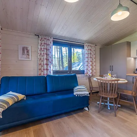 - Sosnowy Domek letniskowy *