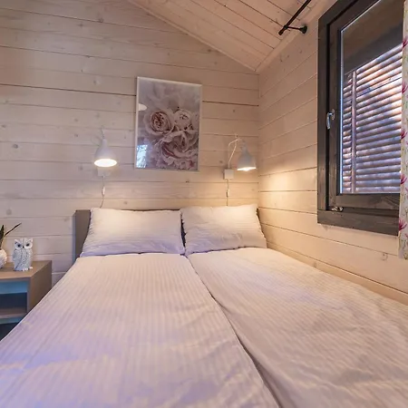 - Sosnowy Lodge Pobierowo