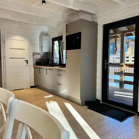 - Sosnowy Lodge Pobierowo